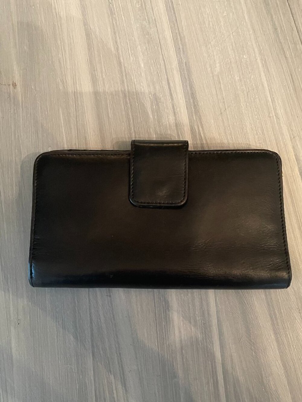 Danier Ladies Black Leather Vintage Wallet